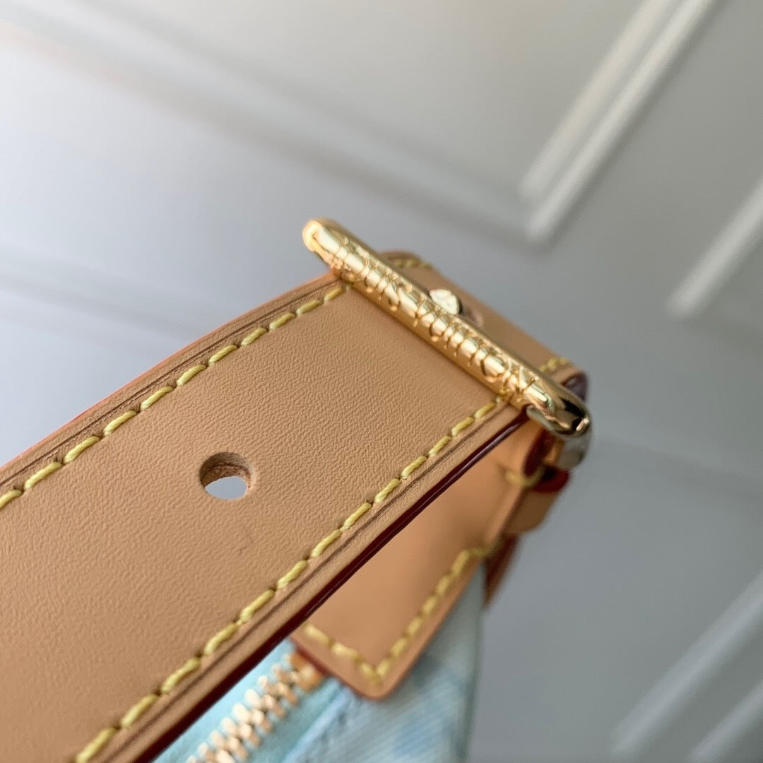 Hills Pochette