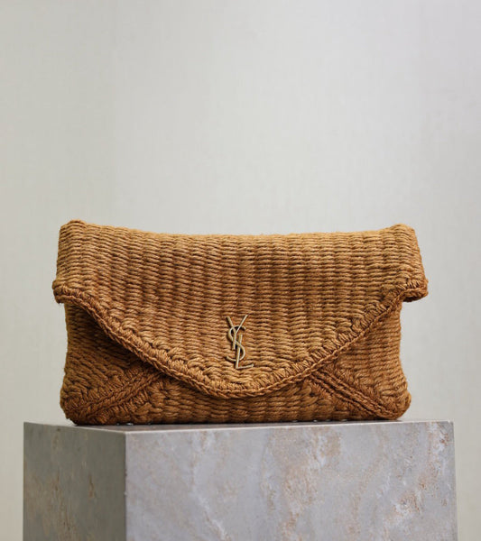 Cassandre Envelope Pouch