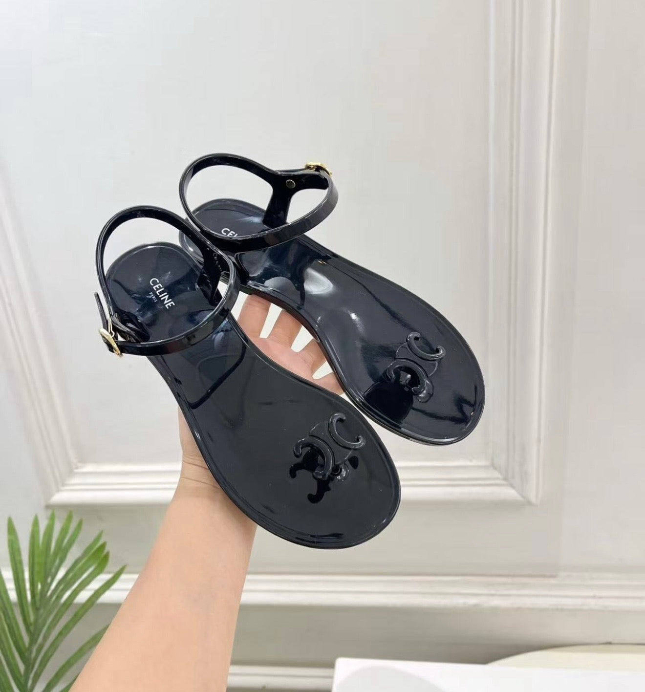 Triomphe Sandals