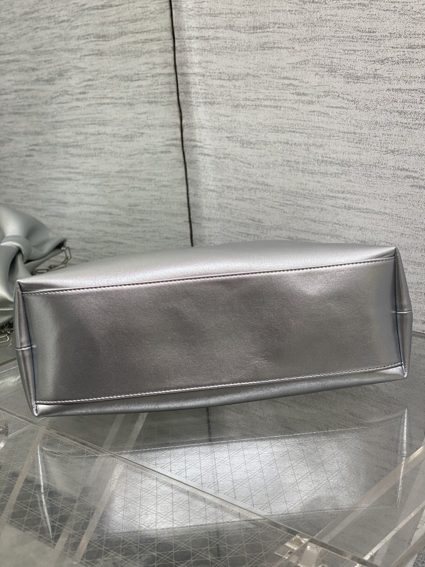 Medium Bow Bag