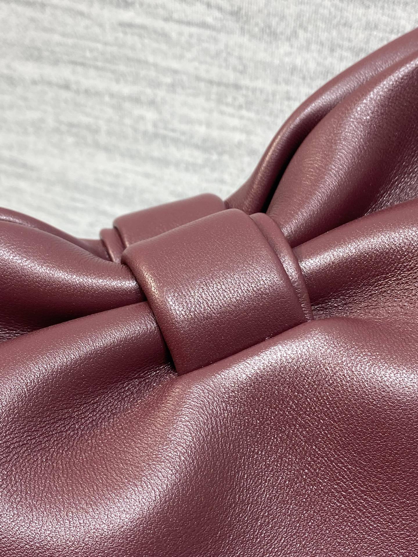 Medium Bow Bag