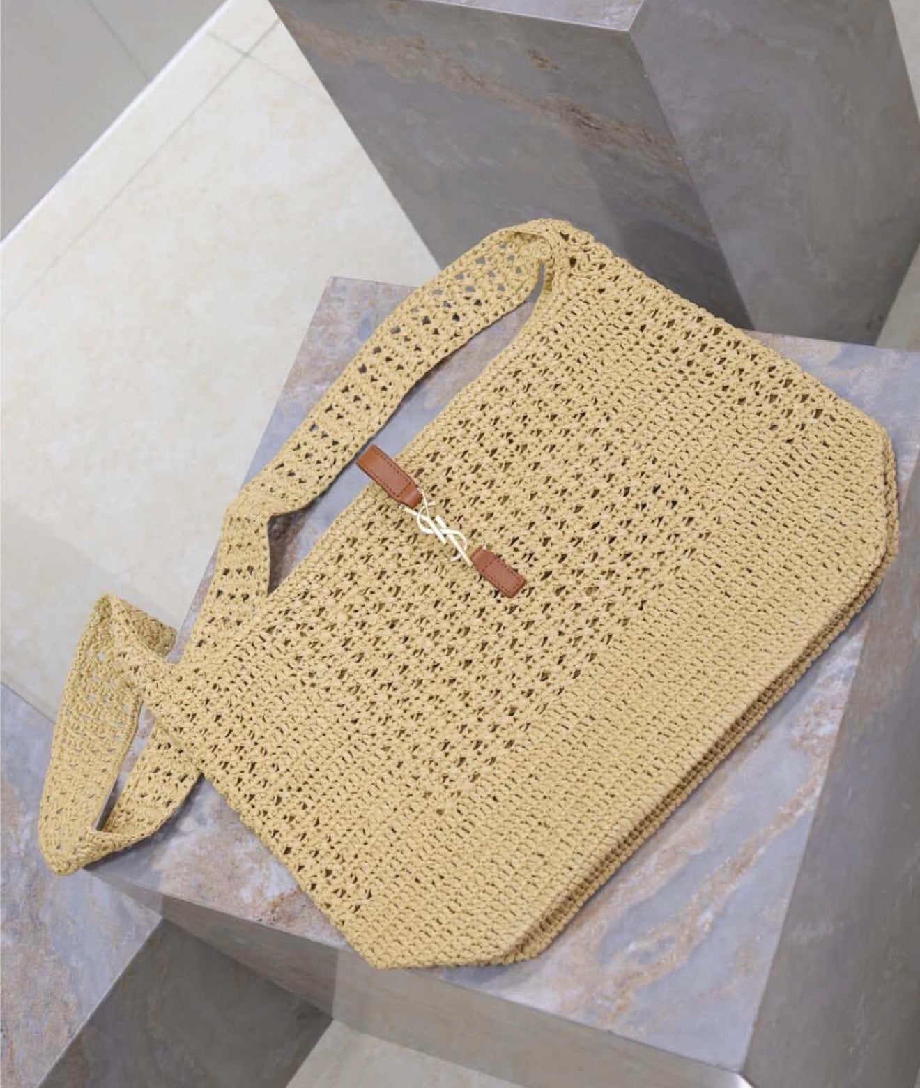 Raffia Hobo