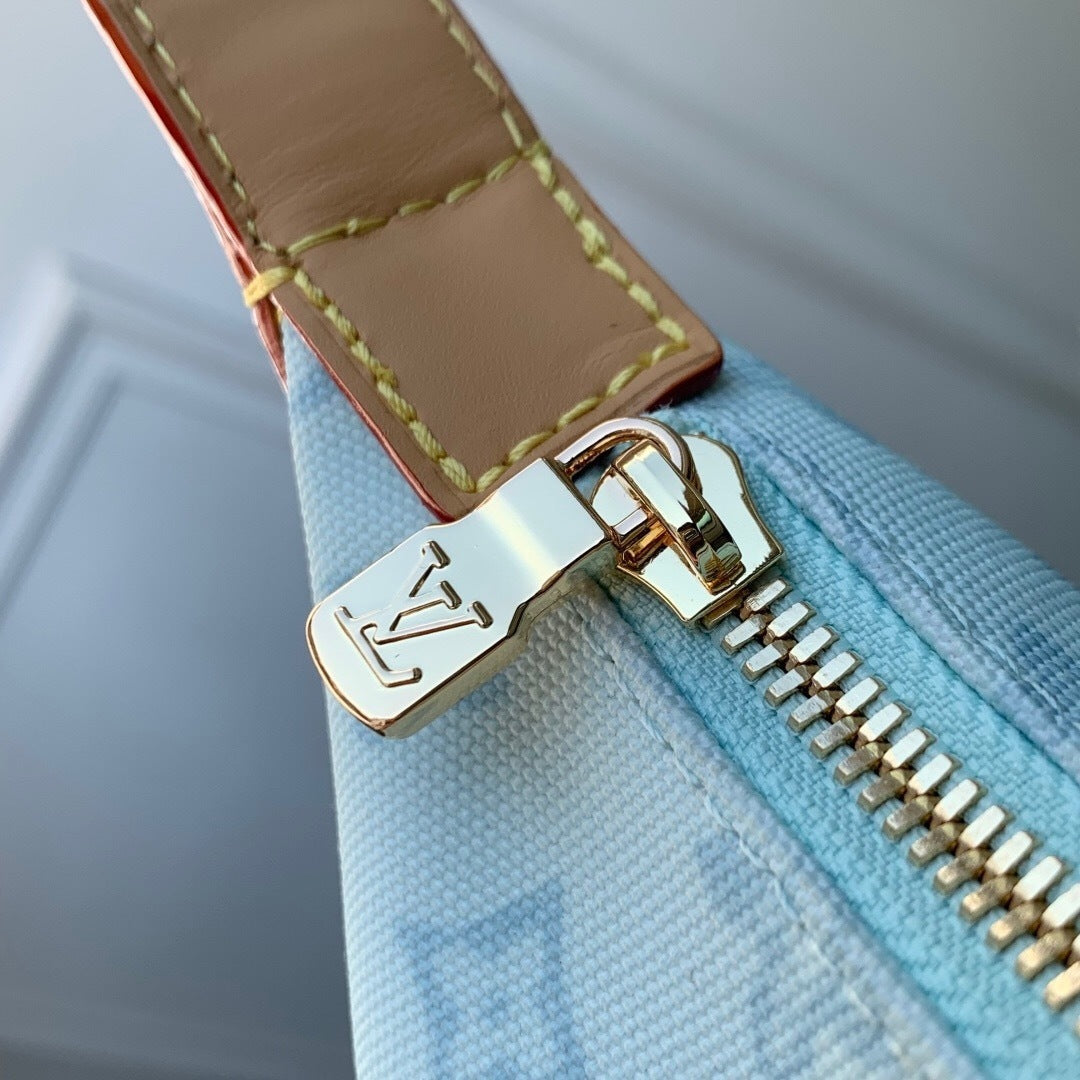 Hills Pochette