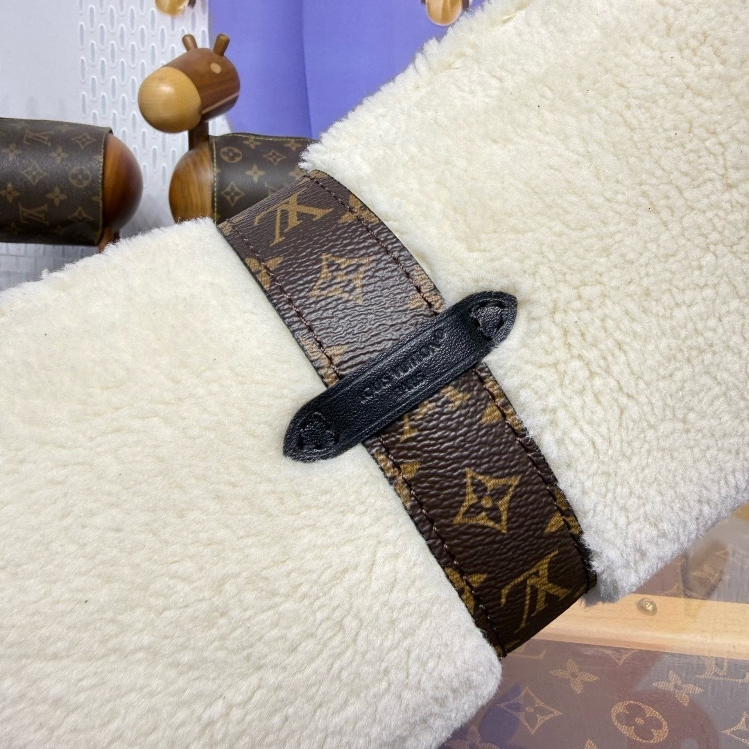 Pochette Mia