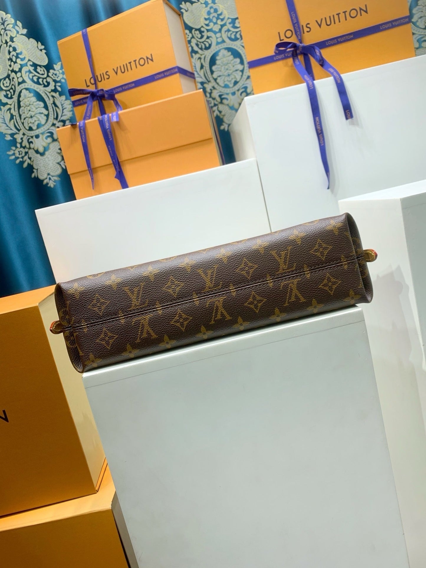 East West Carryall
