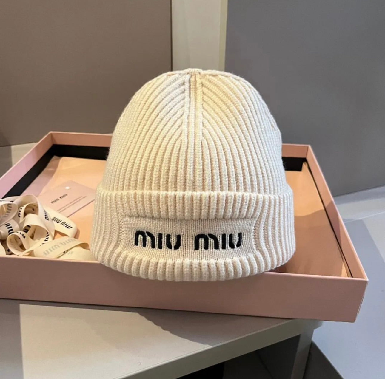 Logo Beanie