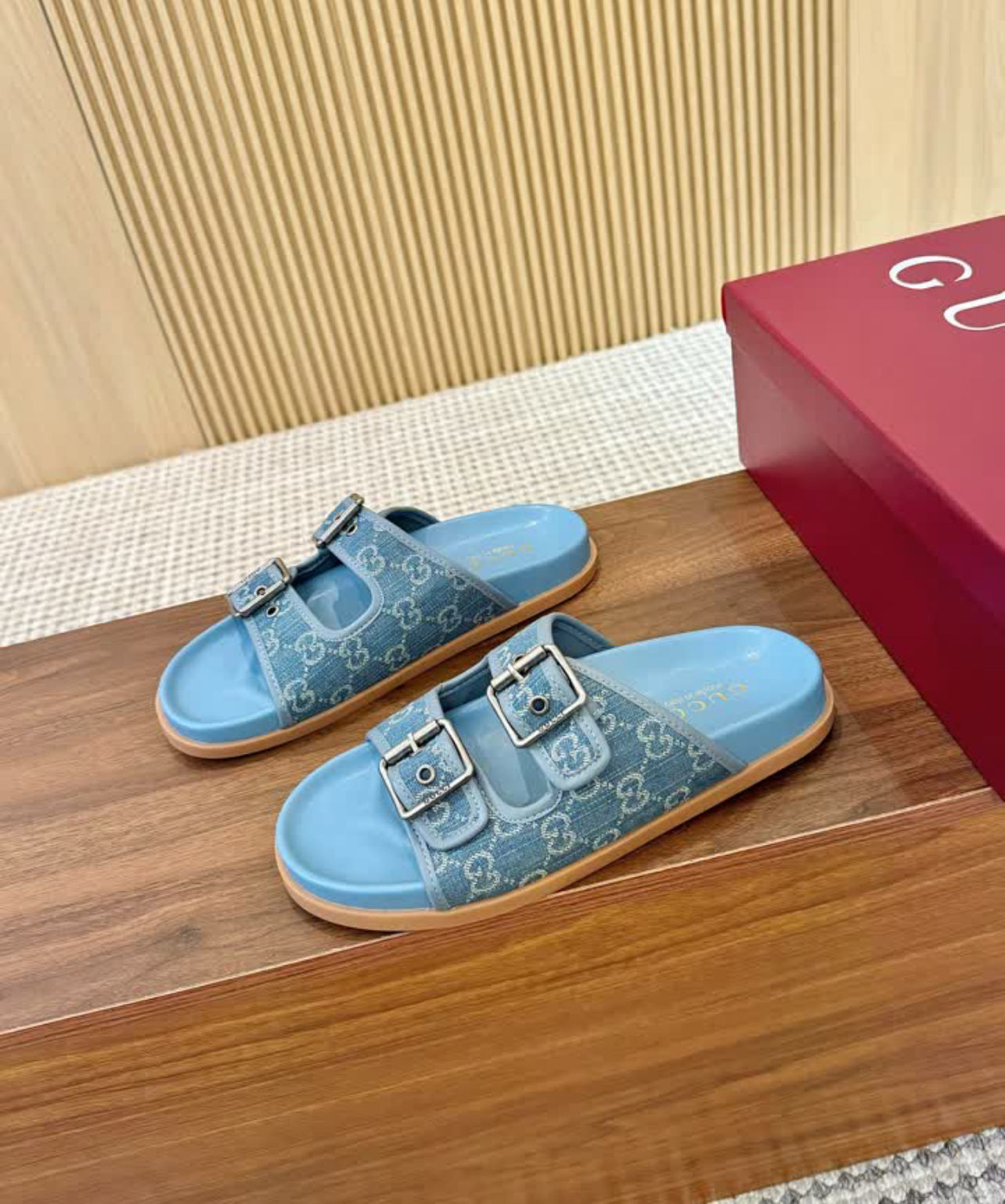 GG Sandals