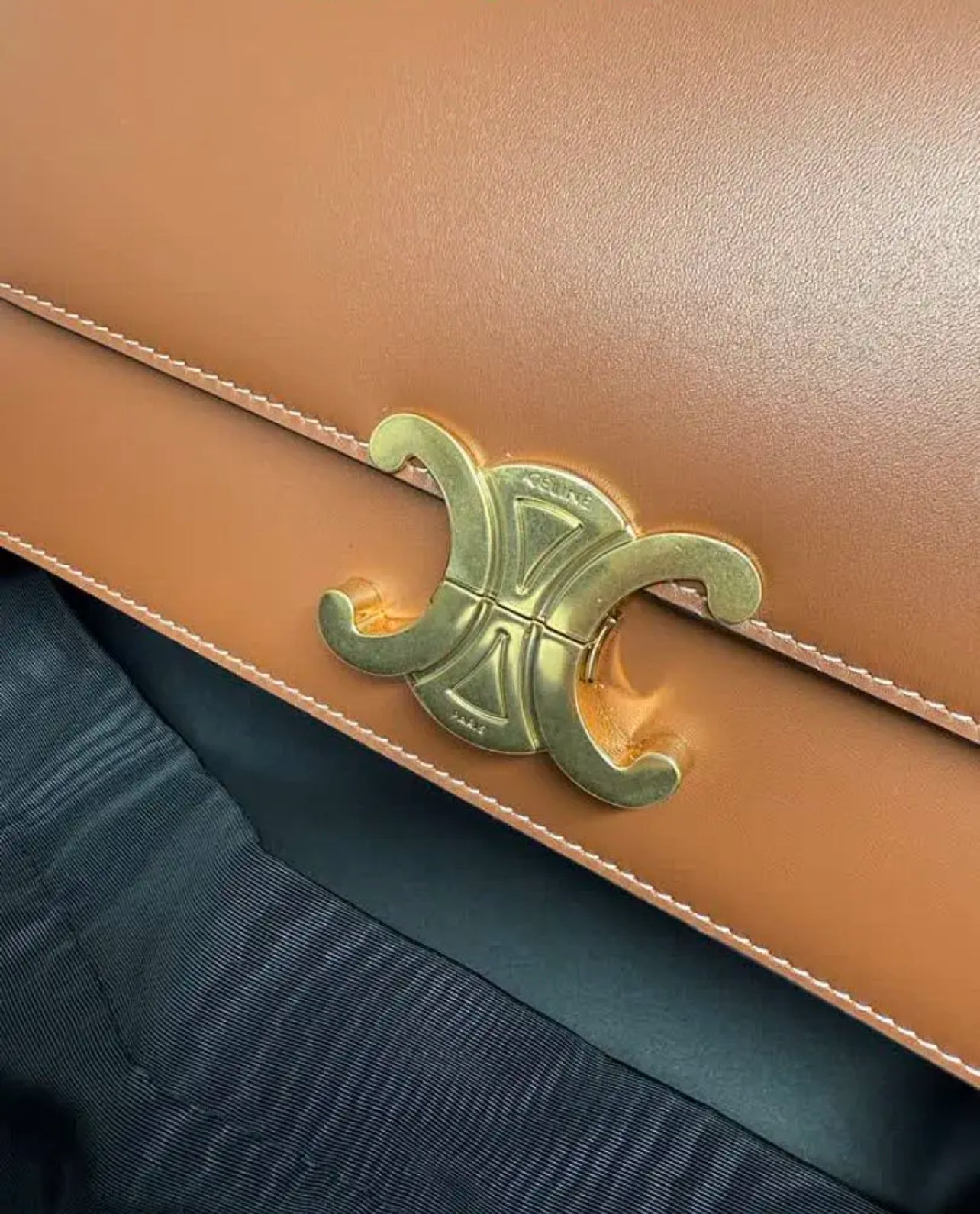 Triomphe Top Handle