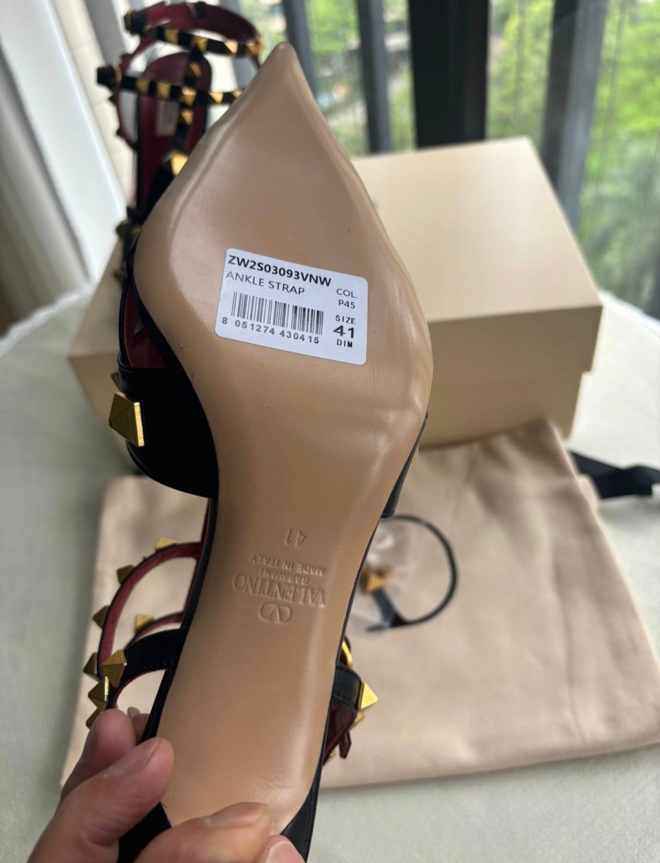 Studdy Pumps