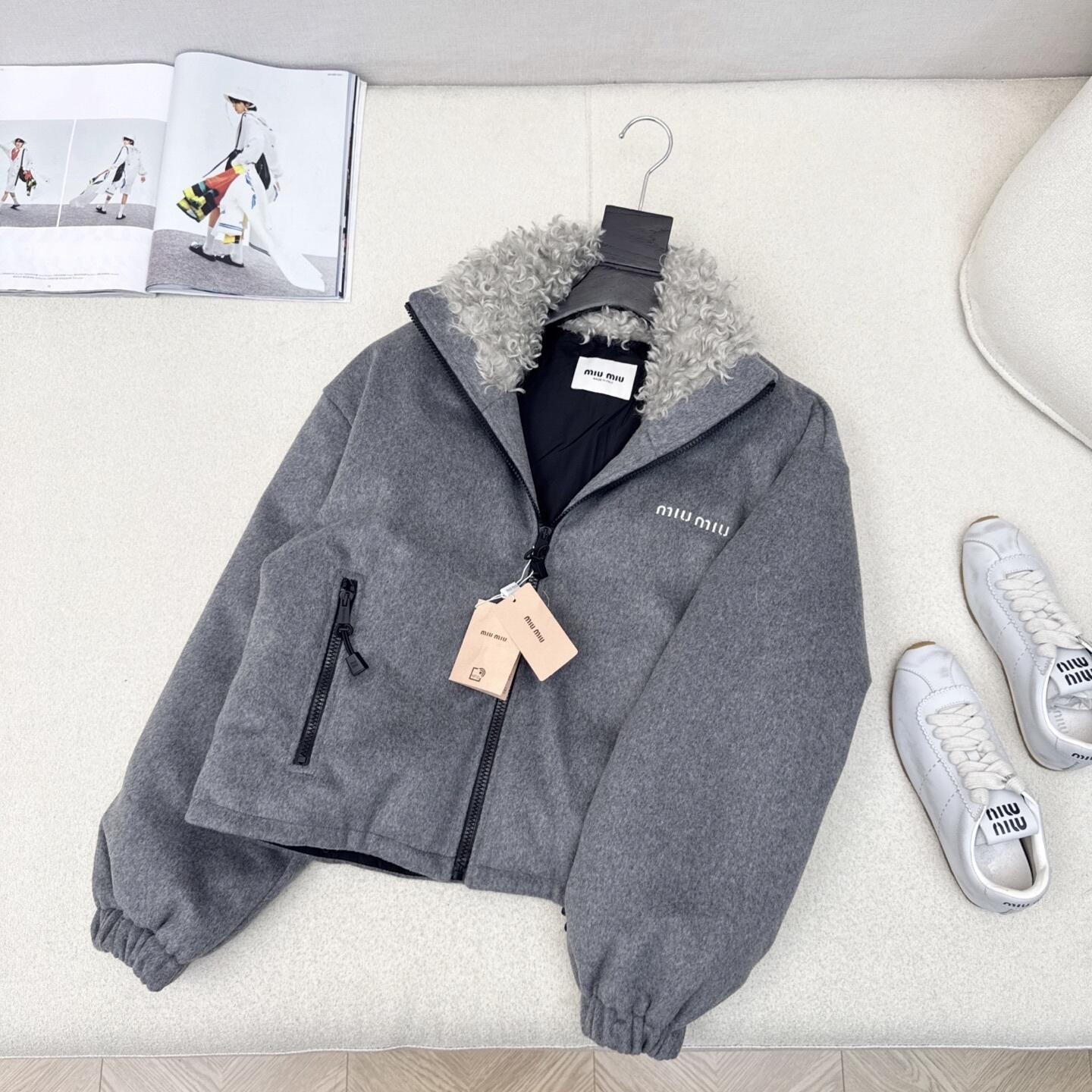 Logo Jacket