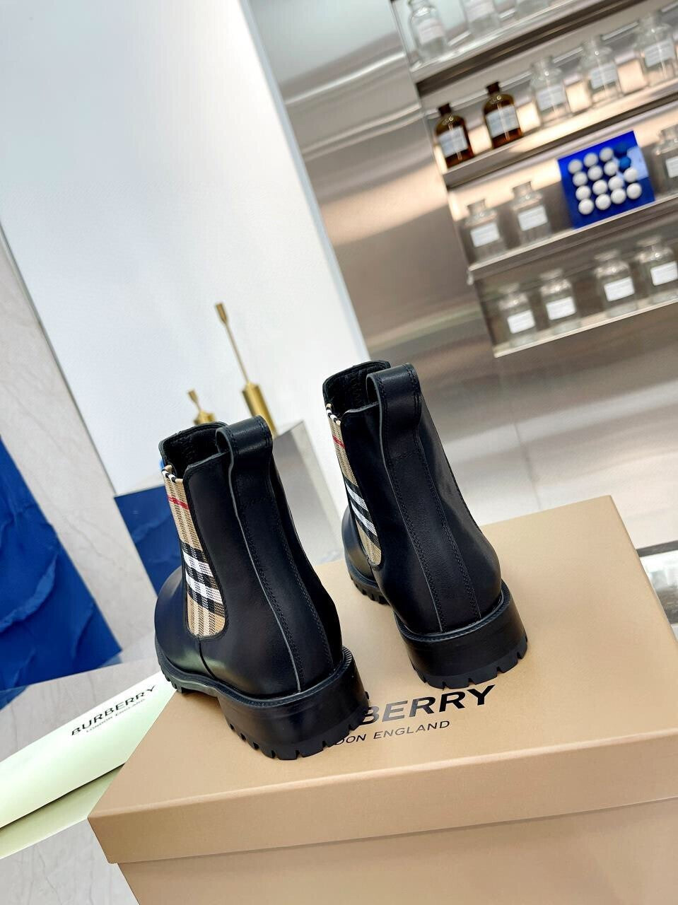 Check Boots