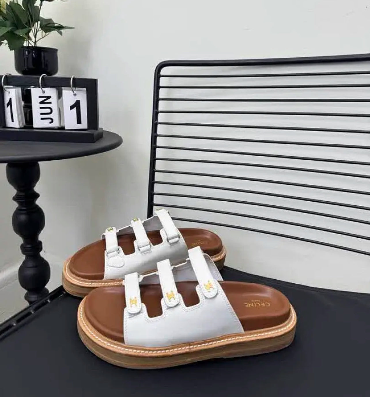 Triomphe Sandals