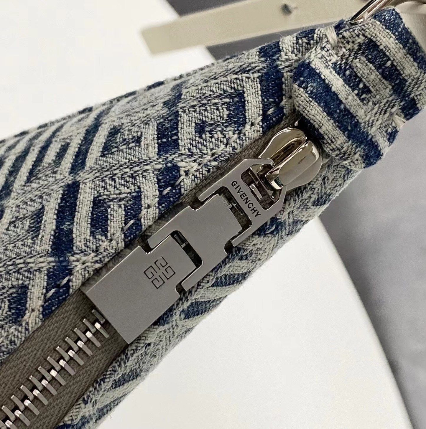 Small Moon Bag