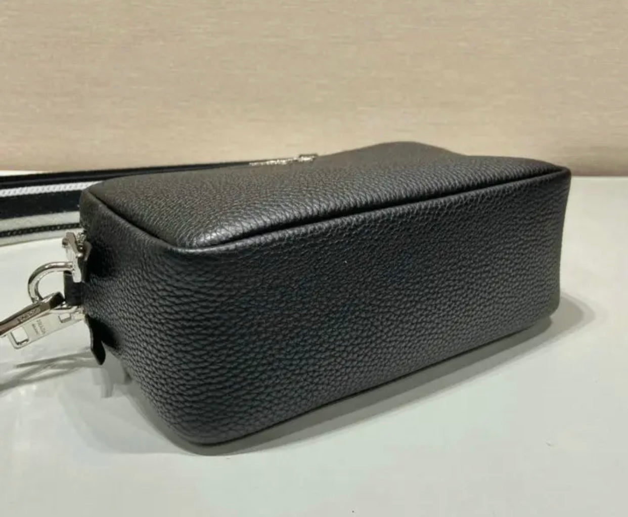 Medium Leather Bag