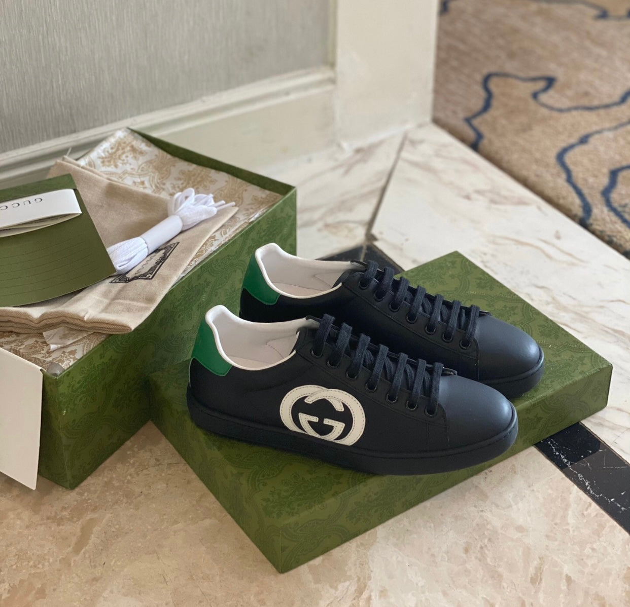 Logo Trainers