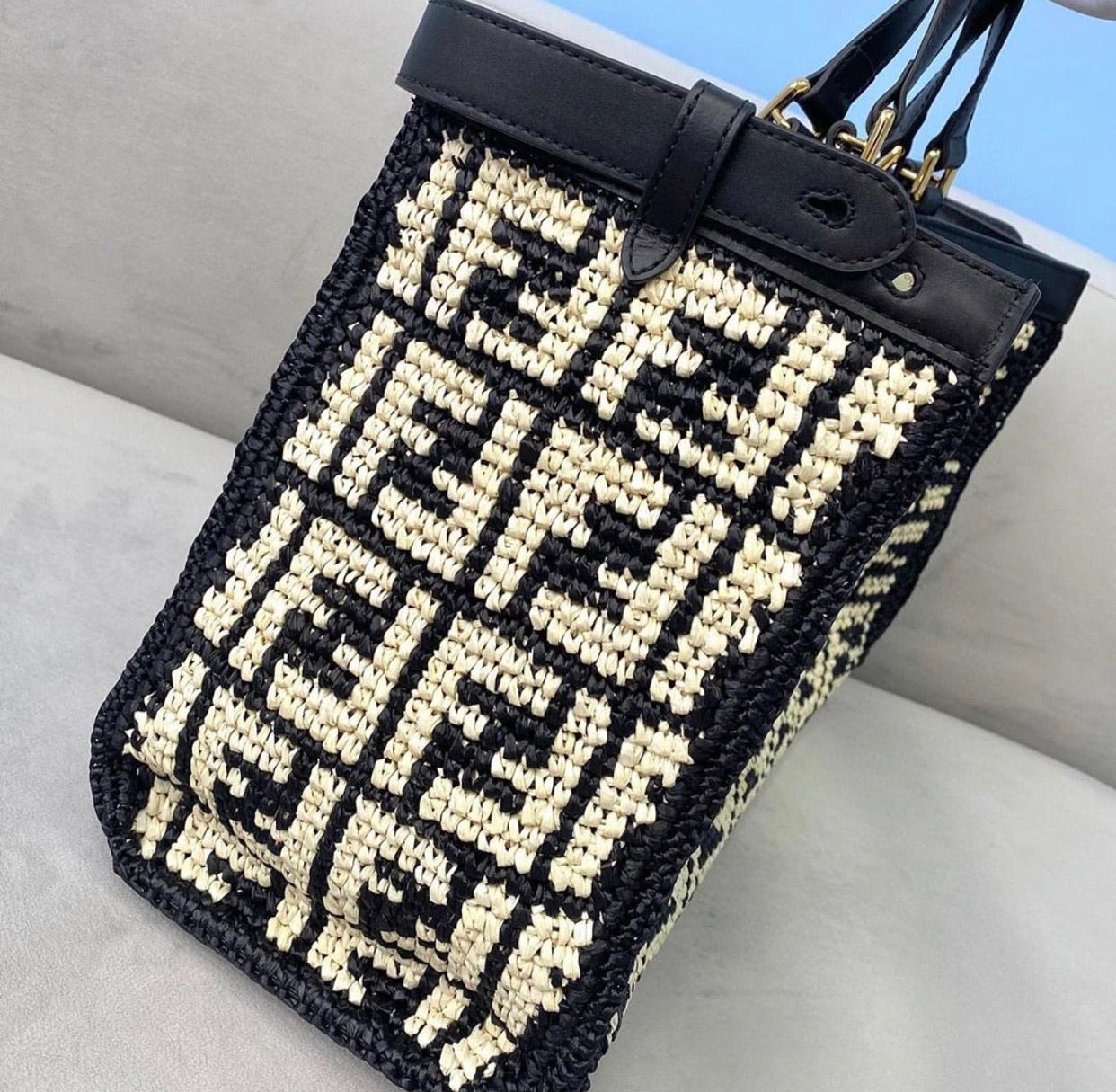 Peekaboo X Tote