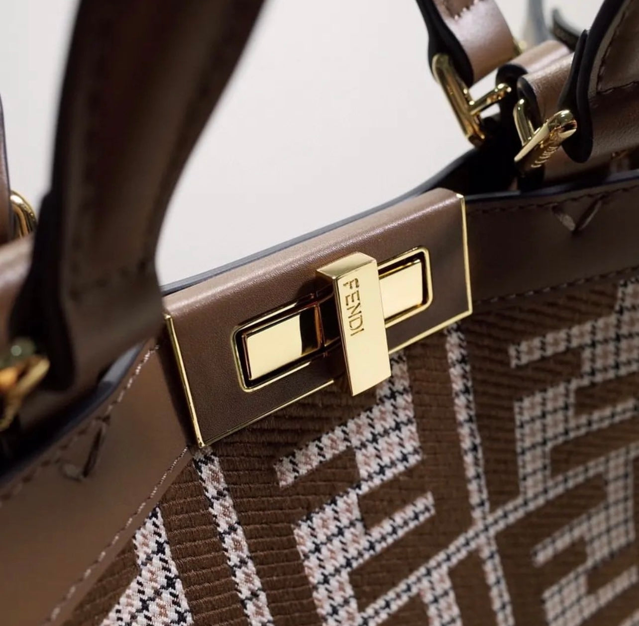 Peekaboo X Tote