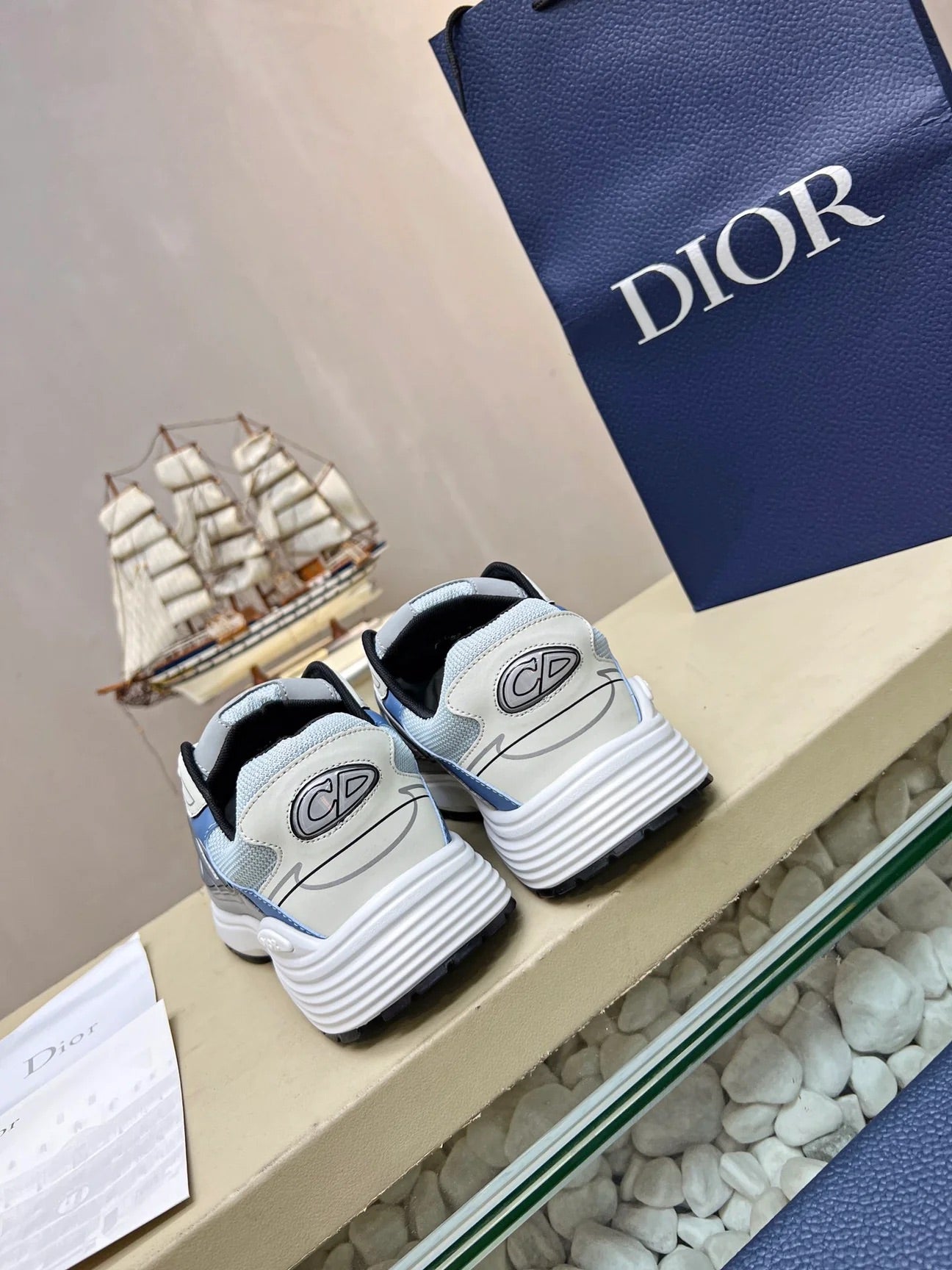 B30 Sneaker