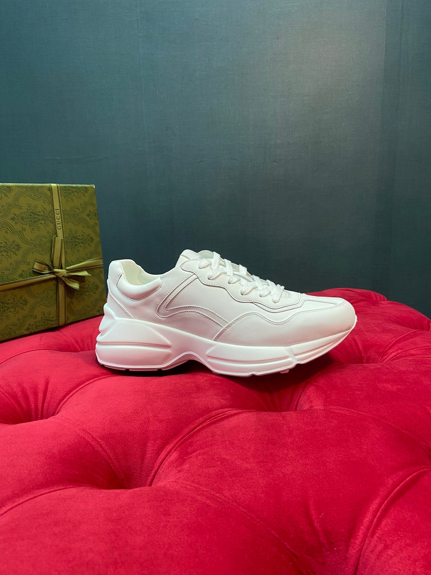 Rhyton Trainers