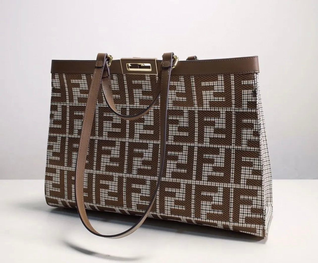 Peekaboo X Tote