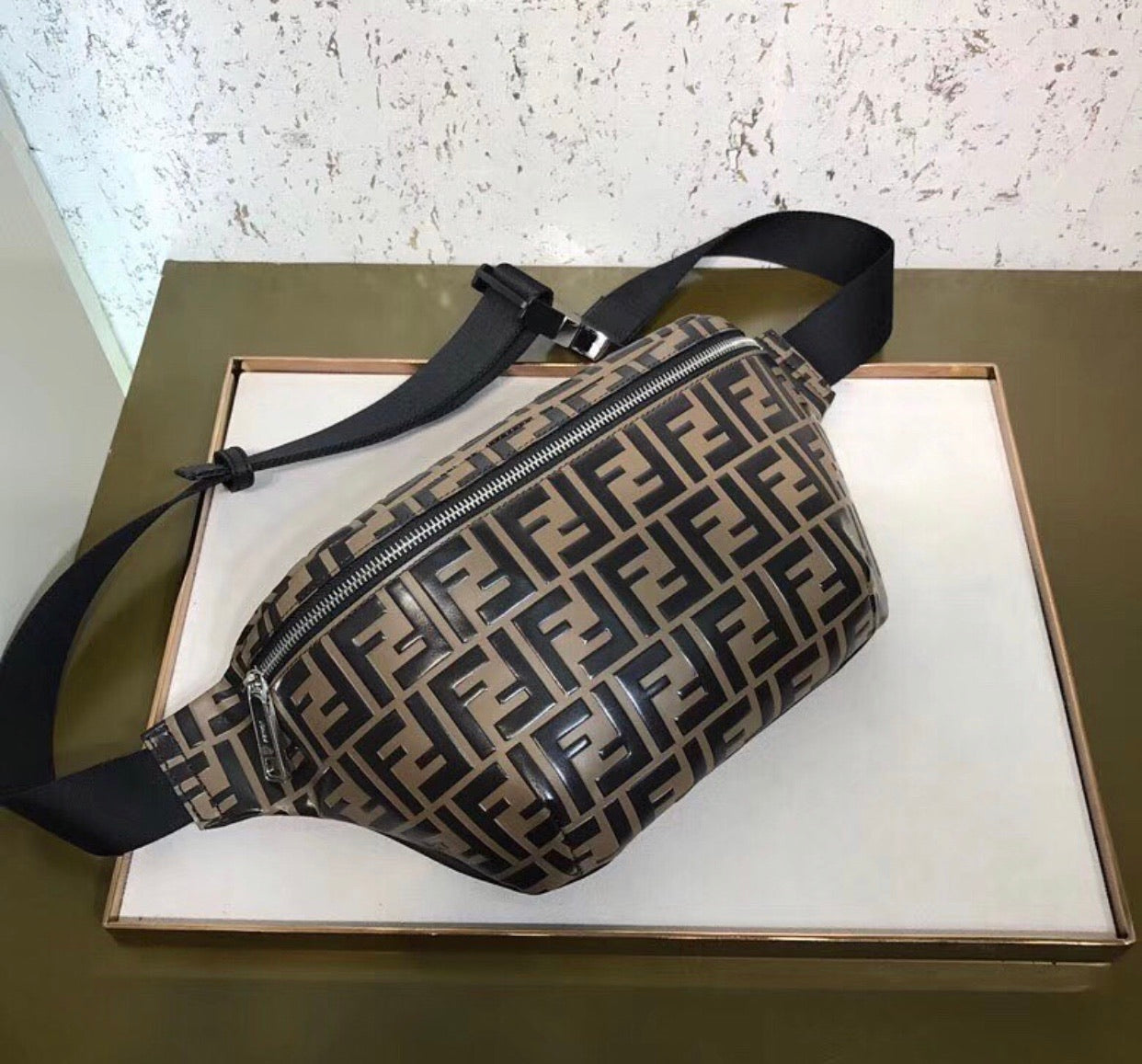 Logo Bumbag