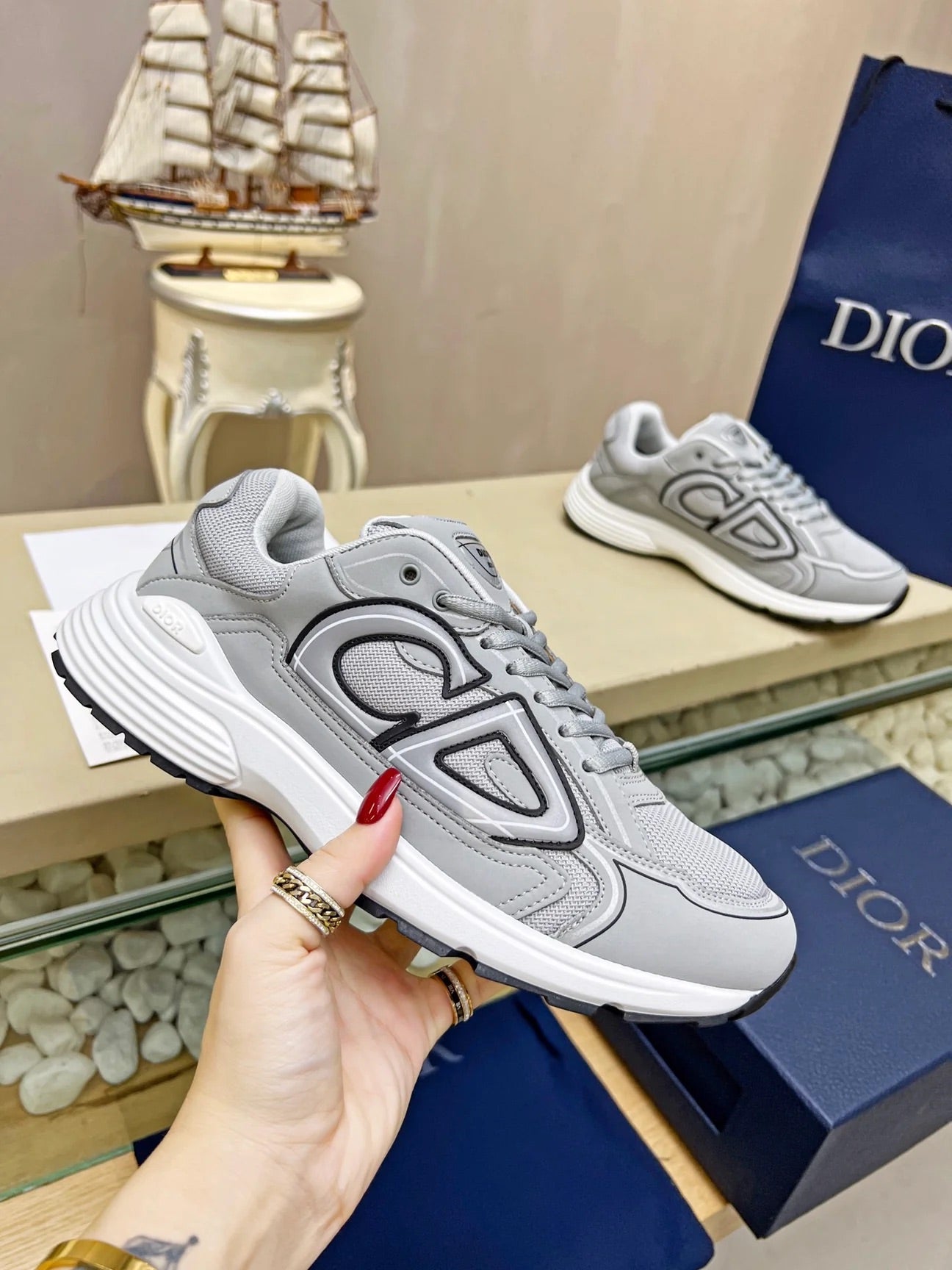 B30 Sneaker