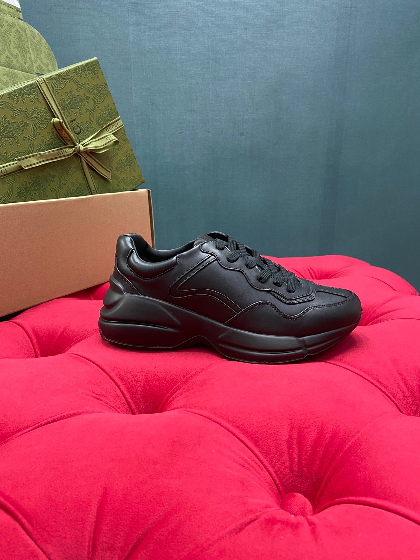 Rhyton Trainers