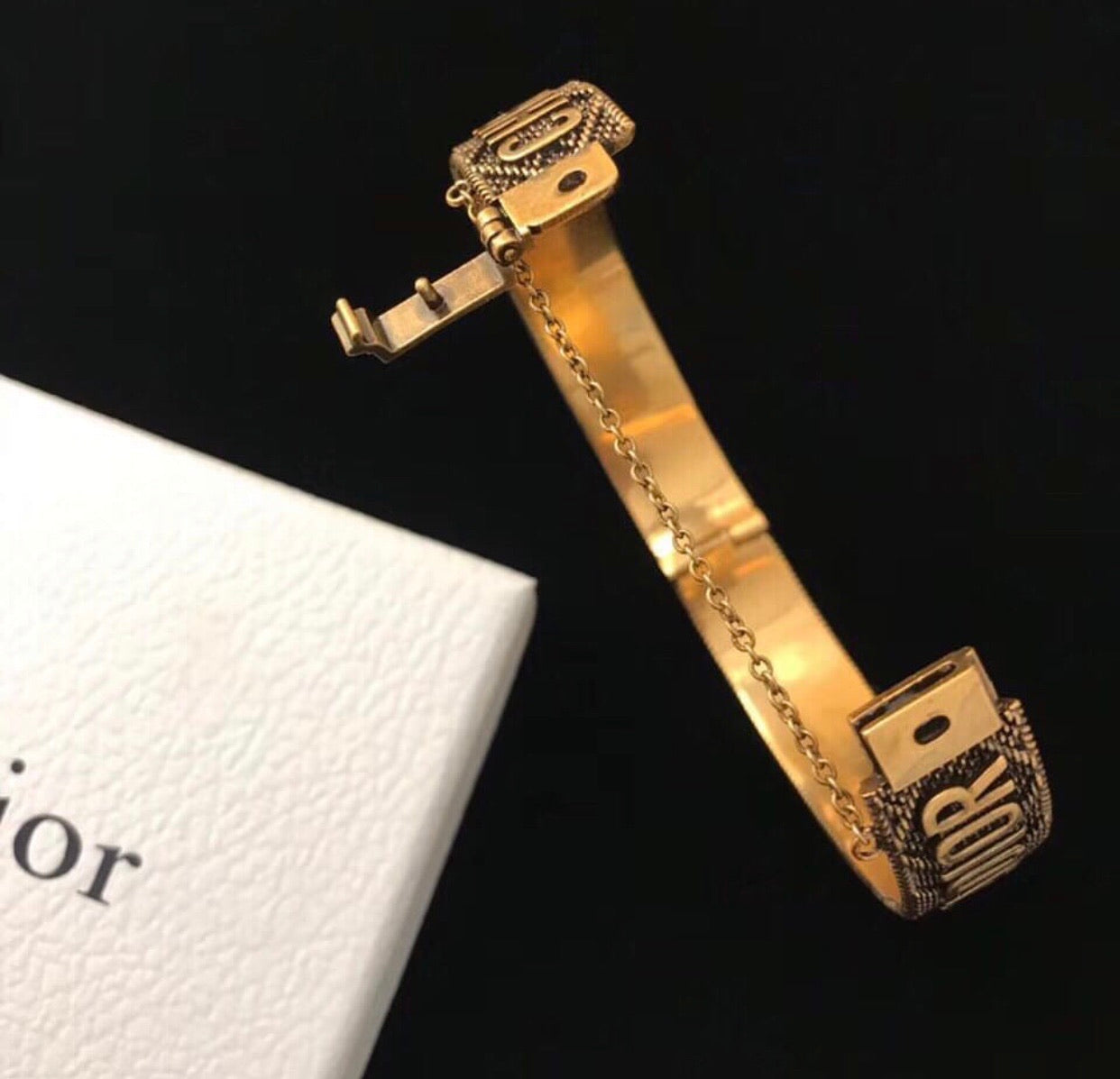 CD Bangle