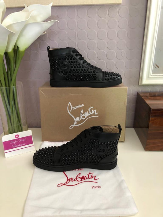 Louis Spikes Womens