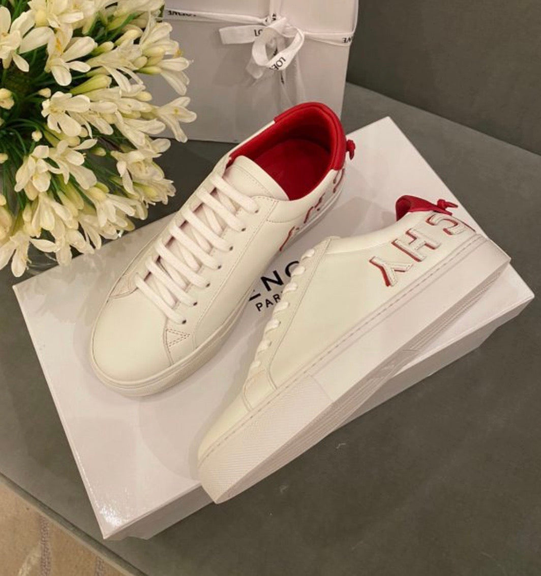Reverse Sneaker