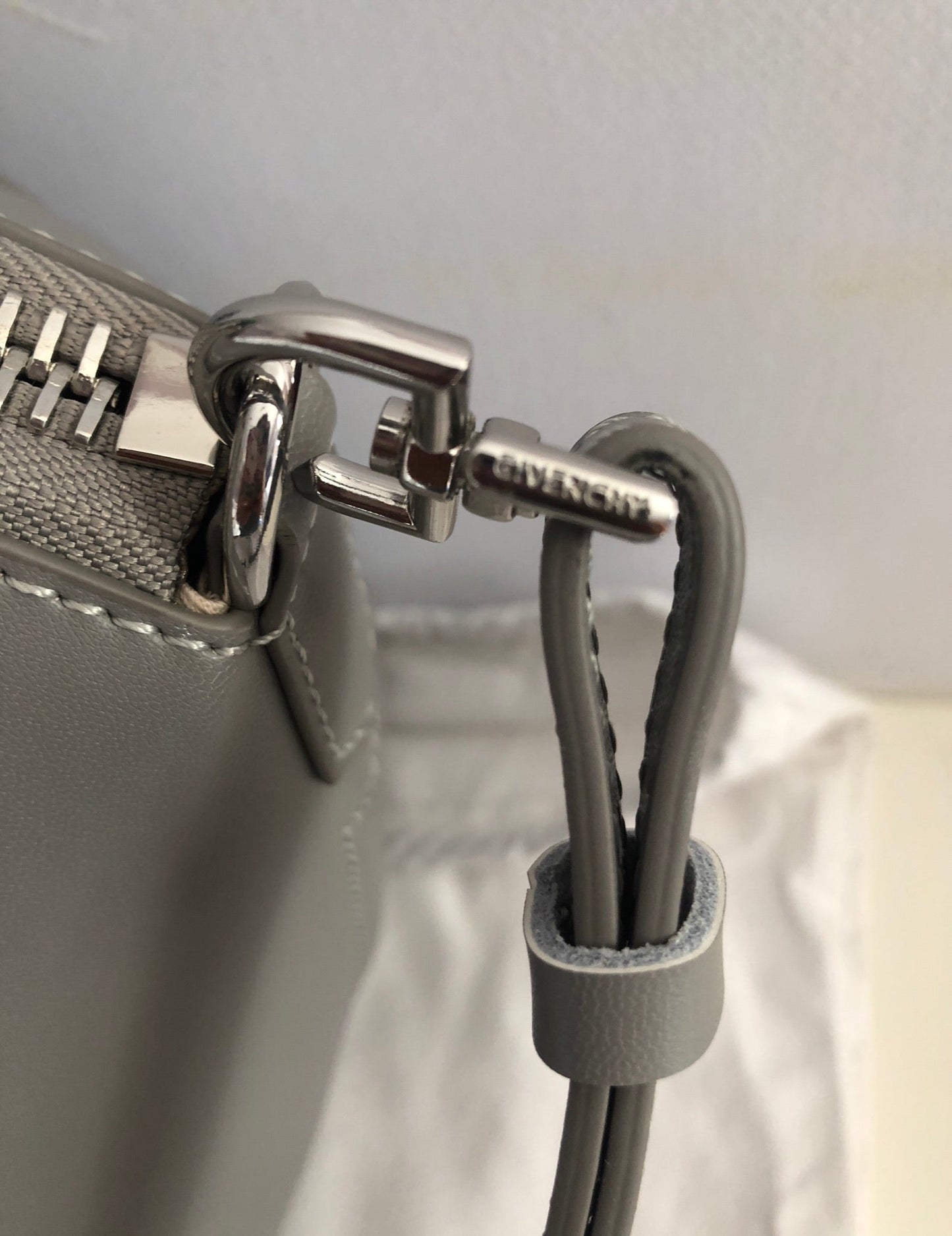 Antigona Smooth Leather