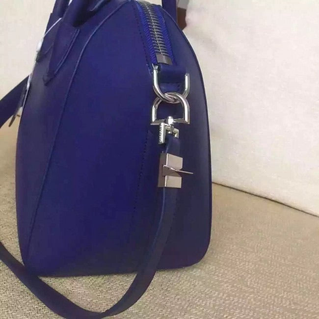 Antigona Smooth Leather