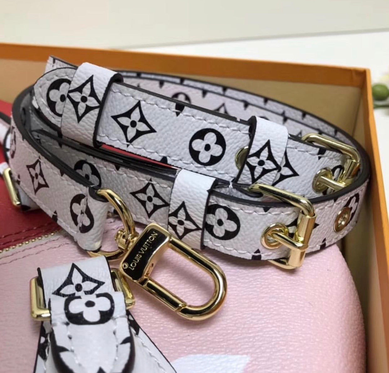 Giant Monogram Speedy 30