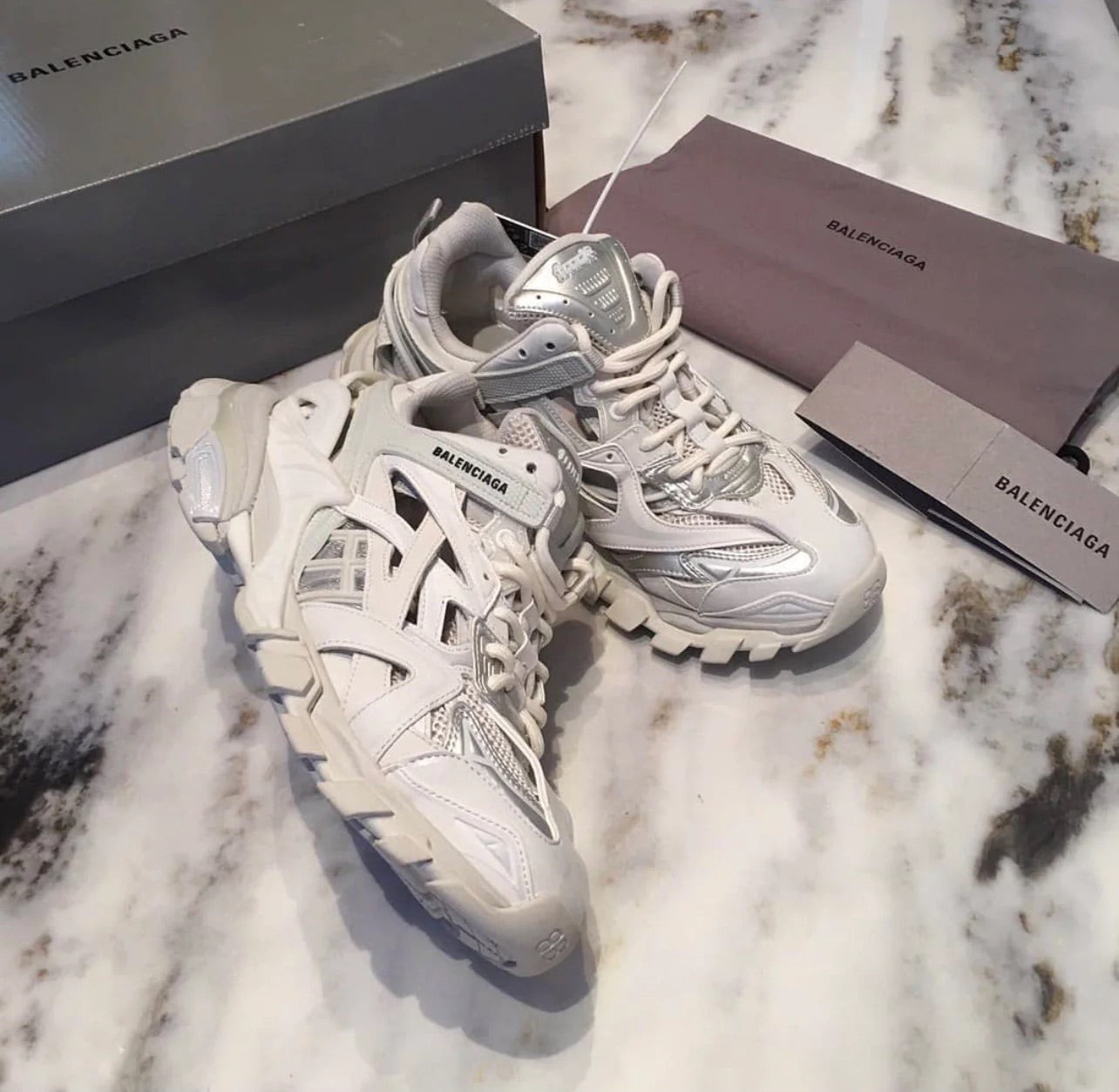 Track 2.0 Trainers