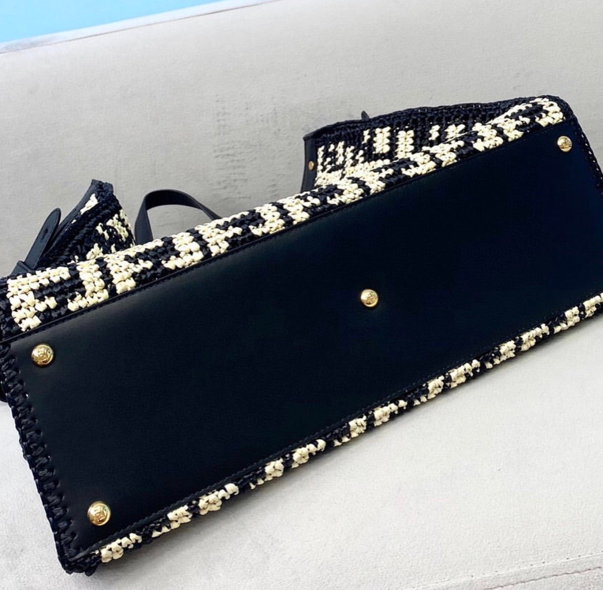 Peekaboo X Tote
