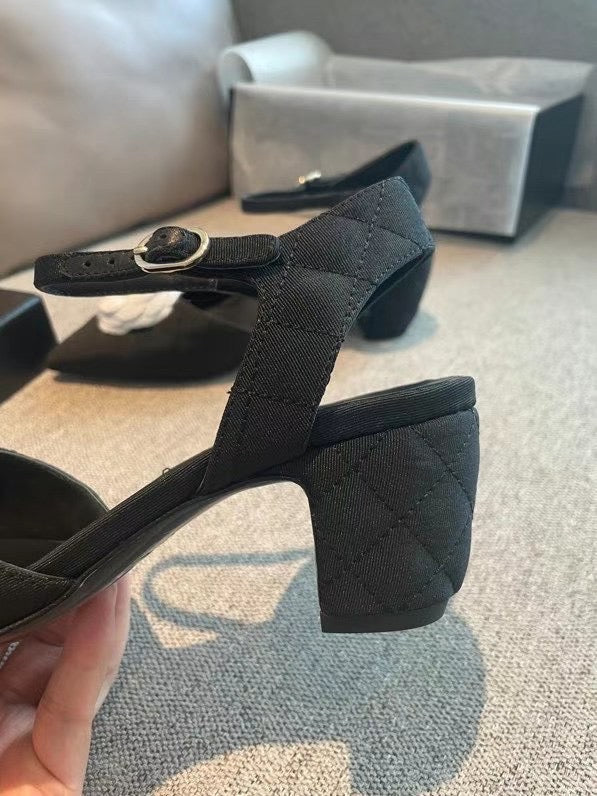 Camellia Pumps
