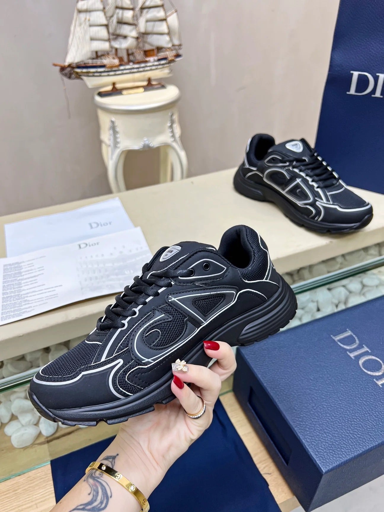 B30 Sneaker