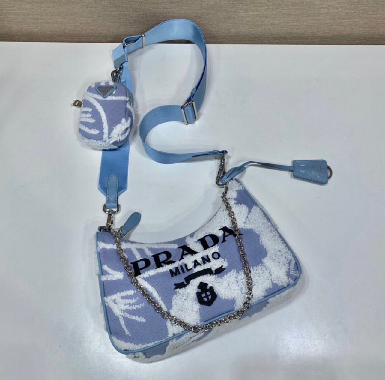 Re Edition Pochette