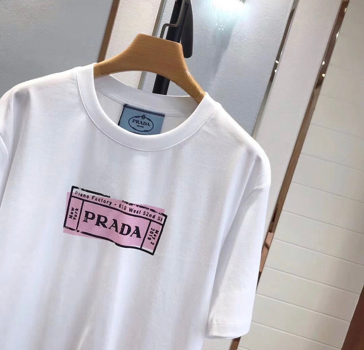 Logo Tee