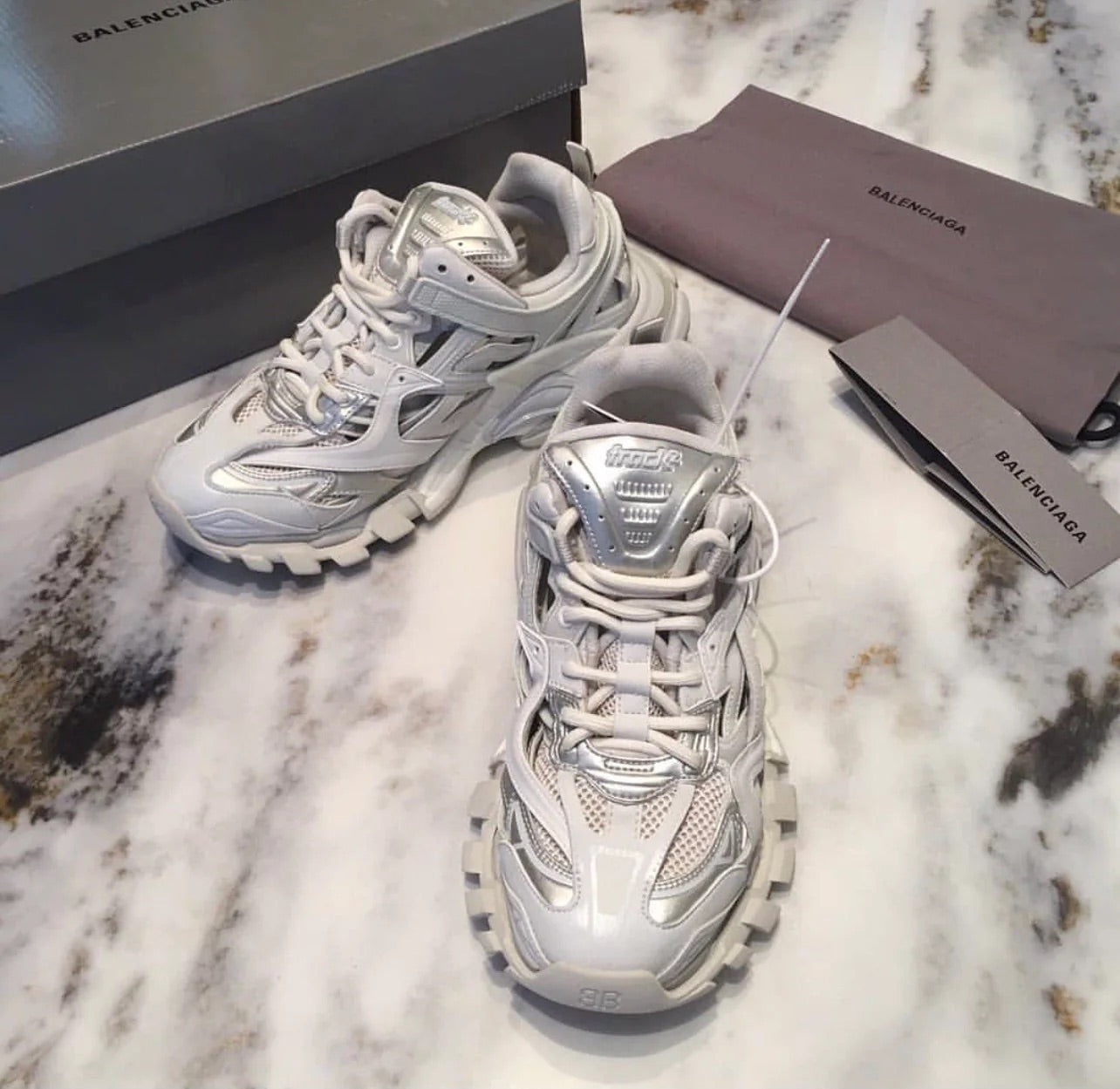 Track 2.0 Trainers